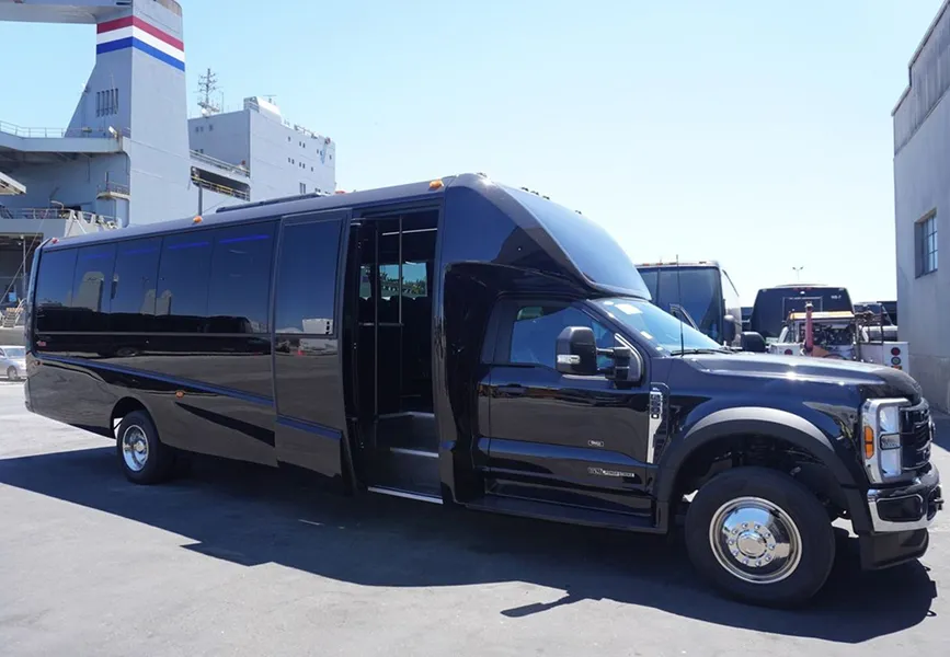 Mid & Full Size Buses in Westchester County